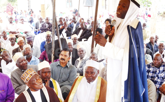 Sheikh Ssemambo ng'ayogerera ku dduwa Sheikh Ssemambo ng'ayogerera ku dduwa