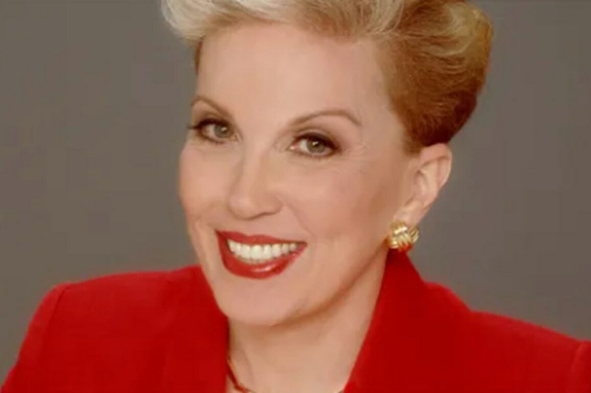 Dear Abby- Do I have to change my eating habits when I'm in public&quest;