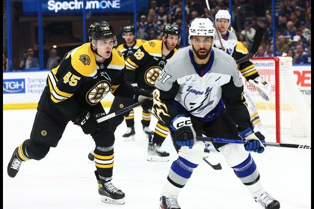 Lightning extend home dominance, end Bruins' latest streak