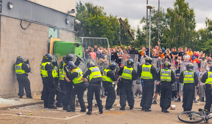 Rotherham Riots Aug 2024 © Milo Chandler / Alamy Stock Photo