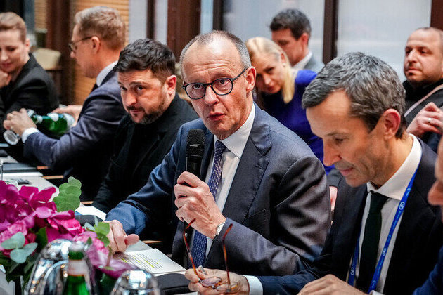 The war party takes Munich