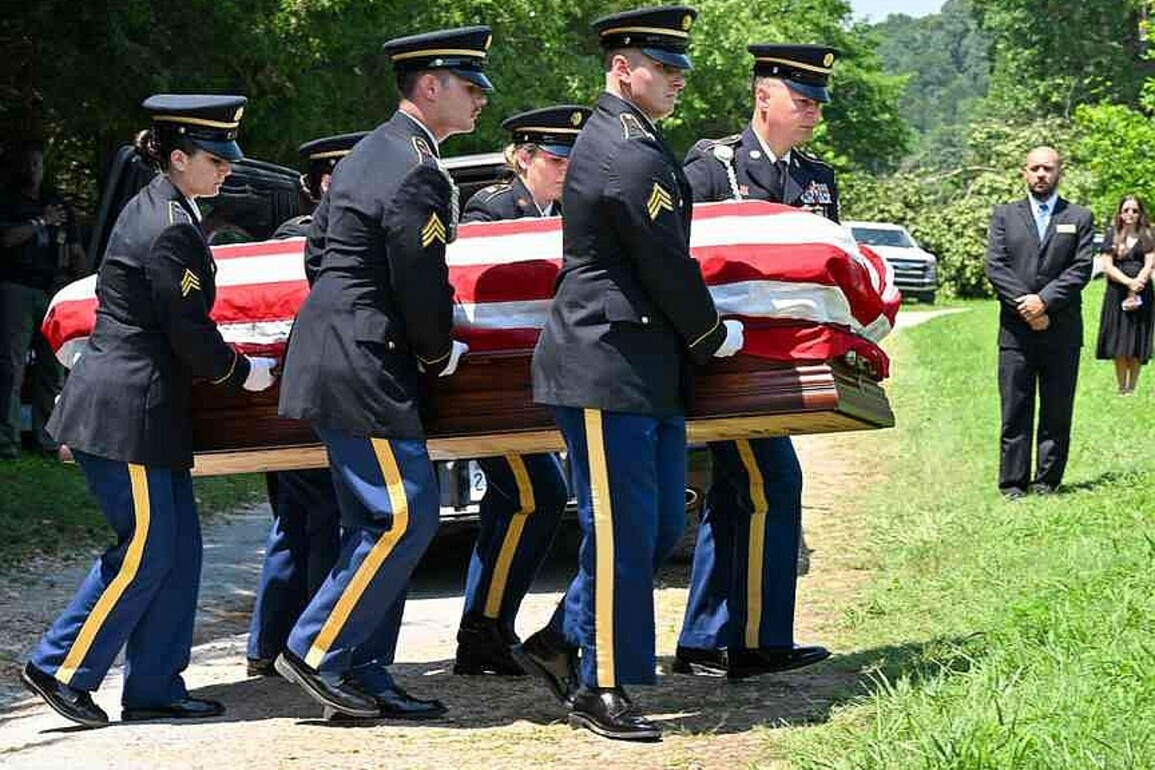 Remains of lost World War II soldier returns home to Gravette - Northwest Arkansas Democrat-Gazette