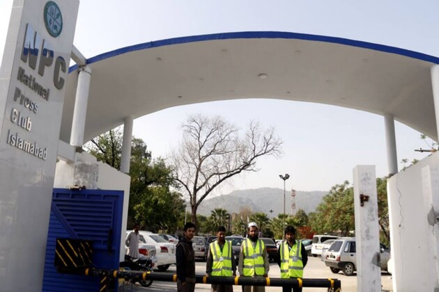 "One of darkest days": Pakistan journalists announce nationwide 'Black Day' after police assult at Islamabad press club