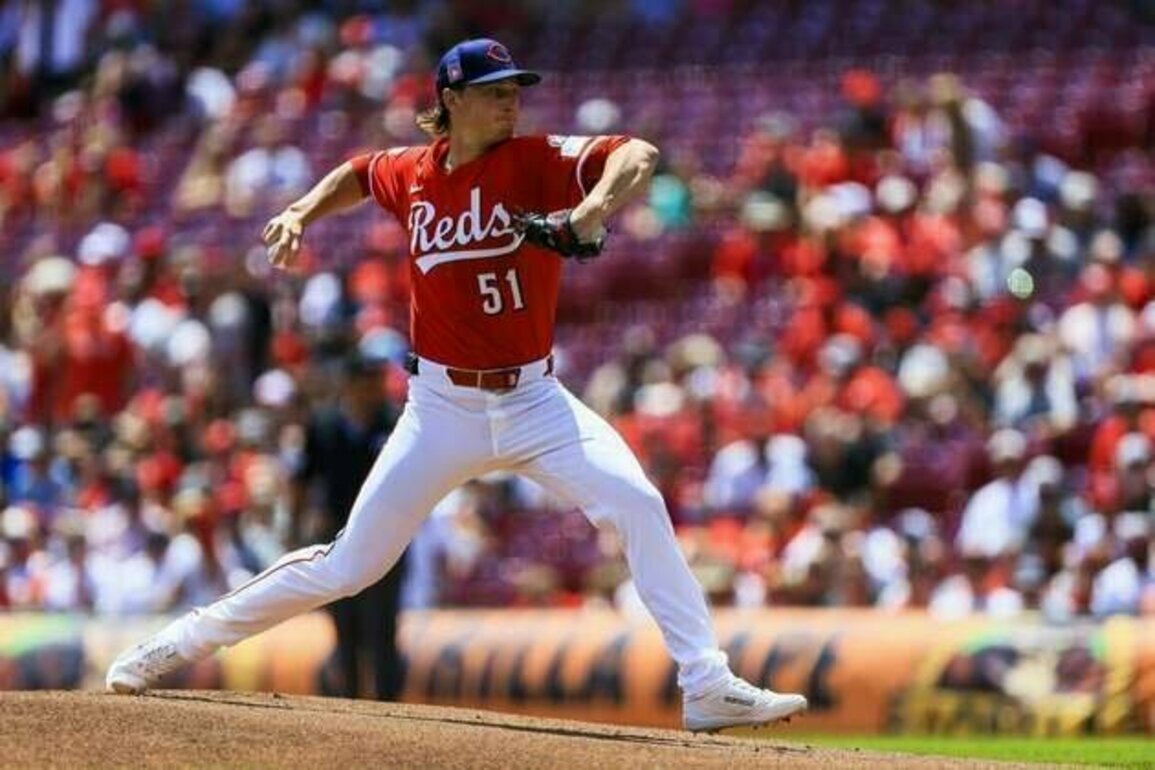 Brady Singer tosses gem to secure Reds sweep of Rays