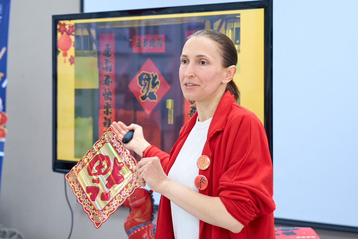 RUSSIA-ST. PETERSBURG-CHINESE CULTURE IN COMMUNITY