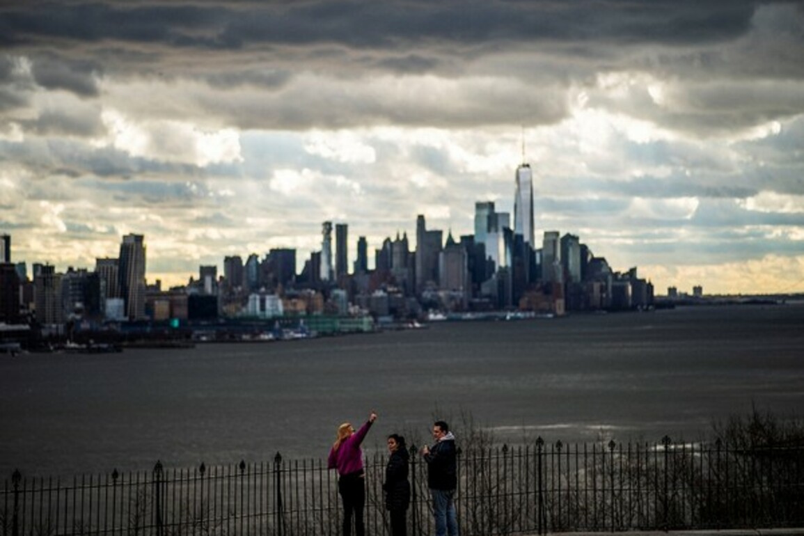 At least 17 killed as tornadoes strike southern US