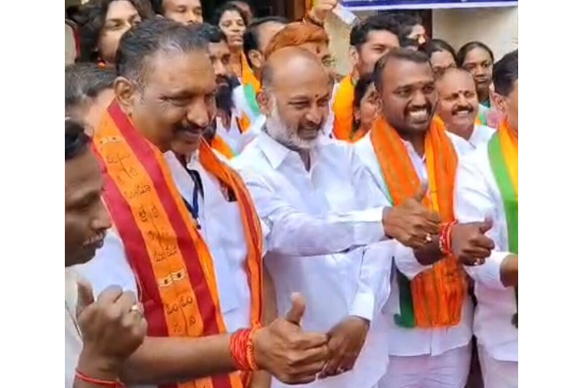 BJP candidate Kolagani Srinivas elected mayor of Karimnagar Municipal Corporation