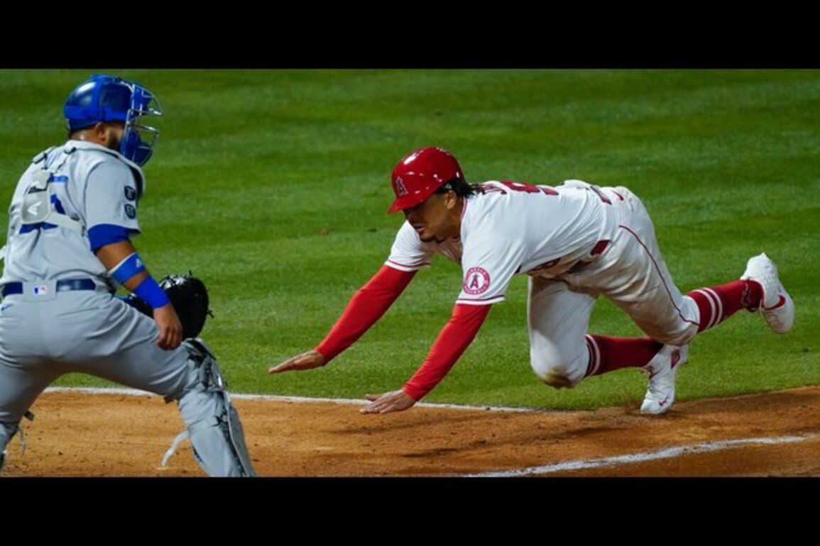 Longtime OF Jon Jay announces retirement