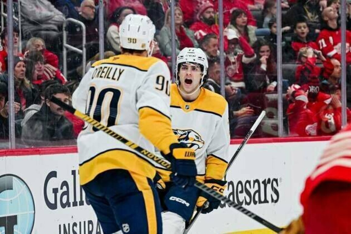 Predators hand Blackhawks fifth consecutive defeat