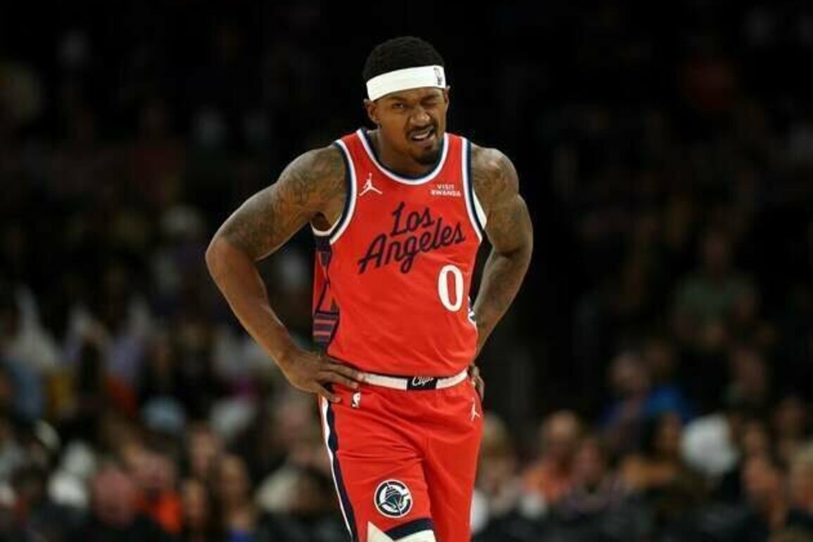Clippers G Bradley Beal out for season with hip fracture