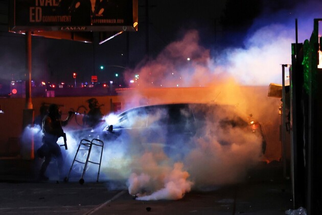 Man pleads guilty to throwing Molotov cocktail at deputies during L.A. immigration protests