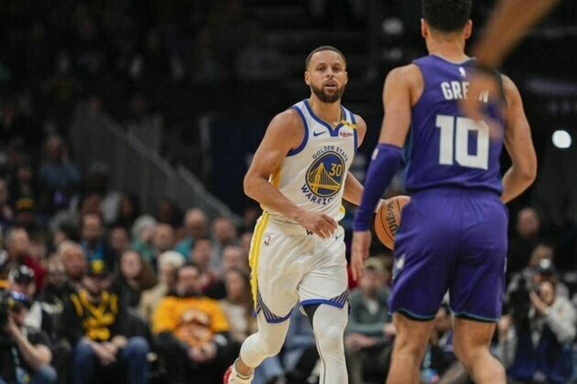 Warriors sail, send Hornets to seventh straight loss