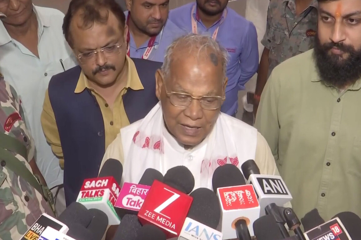 Jitan Ram Manjhi hails Nitish Kumar, confident of NDA victory ahead of Bihar Polls