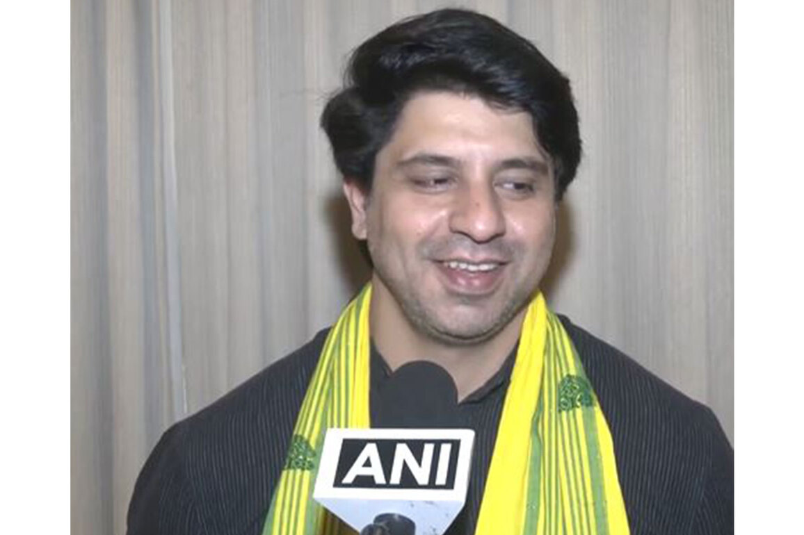 Shehzad Poonawalla calls INDI Alliance "Tukde-Tukde" over Praveen Chakravarty's TN-UP debt remarks