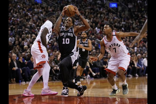 Surging Raptors look for rare win in San Antonio