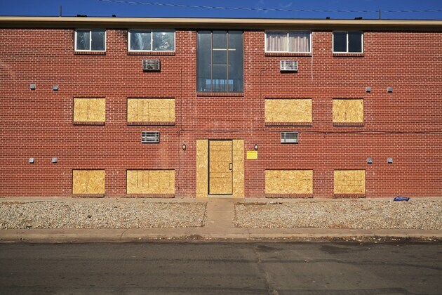 Owners of blighted Edge of Lowry apartments settle Aurora lawsuit, agree to sell