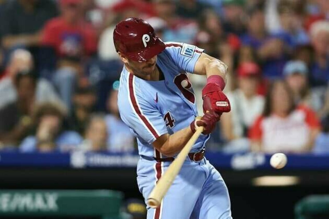 Jesus Luzardo retires 22 straight as Phillies sweep Mets