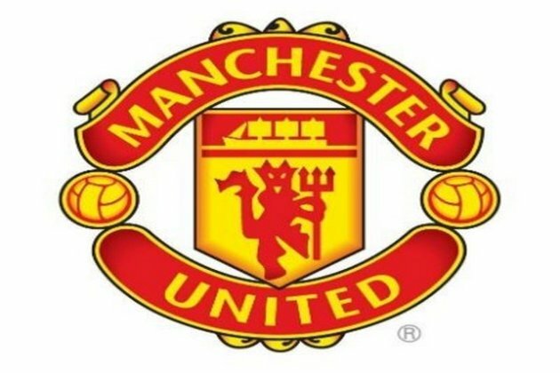 Brandon Williams signs new contract with Manchester United