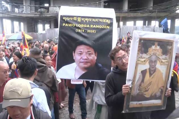 Tibetans in exile hold candlelight vigil in Dharamshala, call for "complete independence" of Tibet