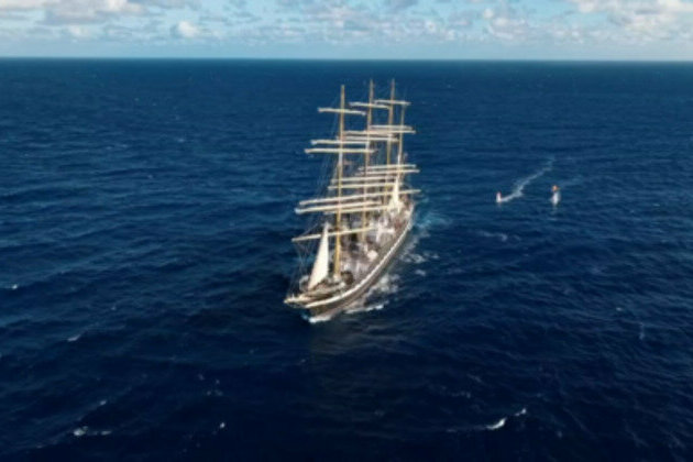 Legendary Russian ship arrives in Mauritius (VIDEO, PHOTOS)