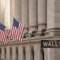 Dow Jones slides 527 points Friday, techs hold steady
