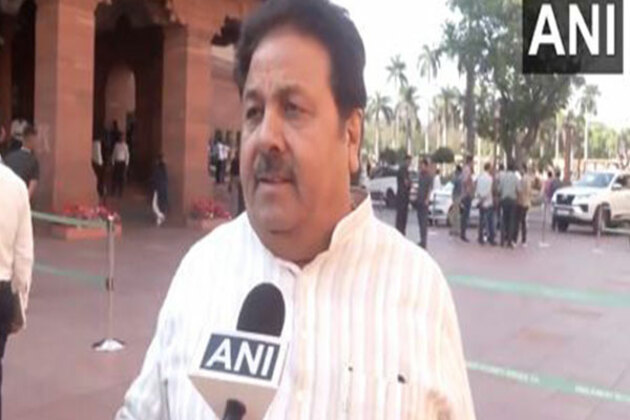 "Action should be taken against those responsible":" Congress MP Rajiv Shukla on Nagpur violence