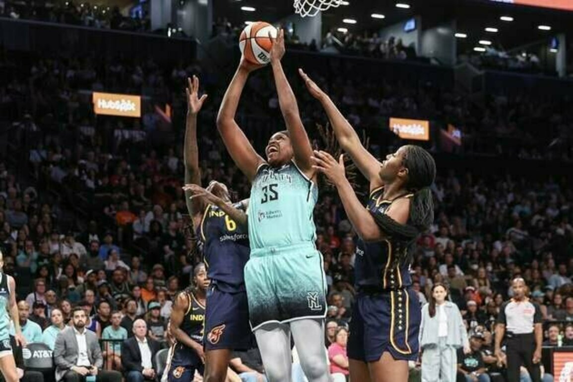 Jonquel Jones' stellar return lifts Liberty past Fever