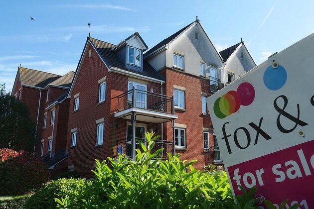 Leaseholders face uphill struggle to sell their homes as typical sale takes MONTHS longer