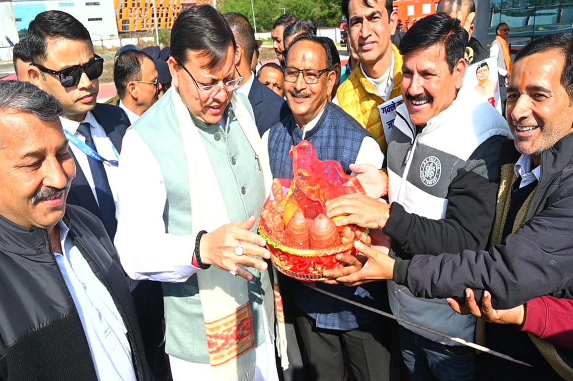 Farmers felicitate CM Dhami in Haldwani after Uttarakhand announces highest sugarcane support price in region