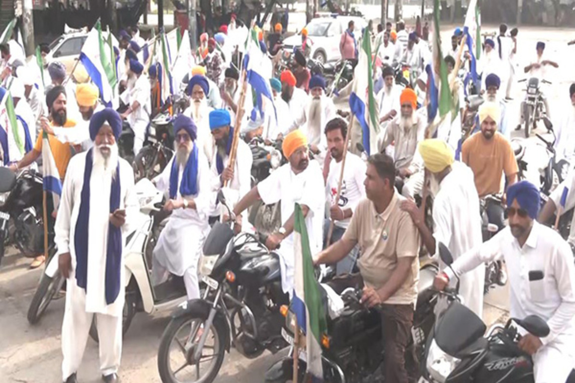 Kisan Mazdoor Sangharsh Committee holds bike rally against Punjab Land Pooling Policy