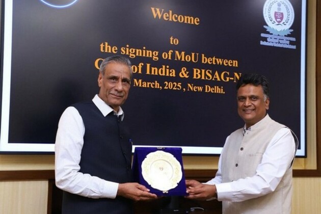CAG signs MoU with BISAG-N Gandhinagar to enhance audit capabilities