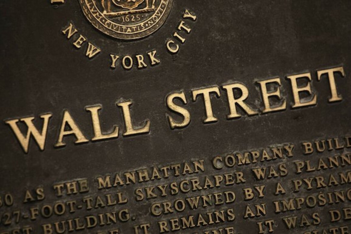 U.S. stock markets welcome new year with soiid gains