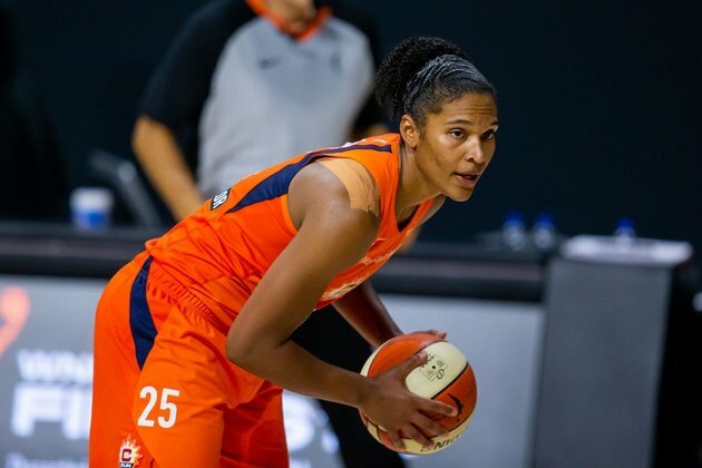 Alyssa Thomas carries Sun against playoff-hopeful Mercury