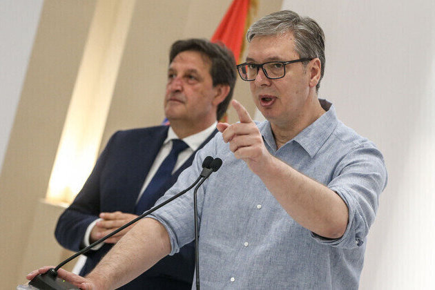 Serbias Vucic hits back at neighboring NATO member
