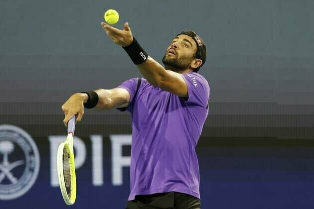 Italy sweeps Austria to reach Davis Cup semifinals