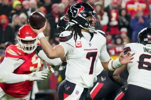 On hot stretch, Texans out to avoid letdown vs. lowly Cardinals