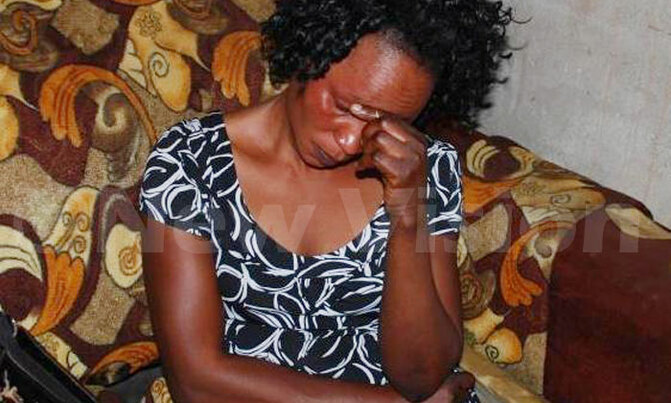 Woman arrested over fake dollar exchange Woman arrested over fake dollar exchange