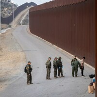 Border guards ought to get a warrant, too