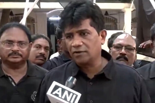 DMK MLA Ezhilan Naganathan stages protest against delimitation proposal, flags impact on southern states