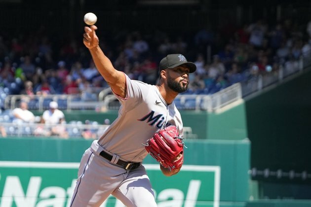Marlins RHP Sandy Alcantara (forearm) done for season