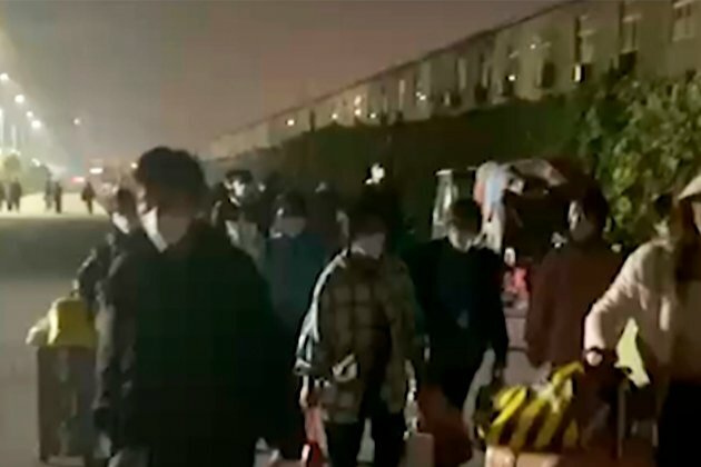 Workers Protest, Beaten at Virus-Hit Chinese iPhone Factory