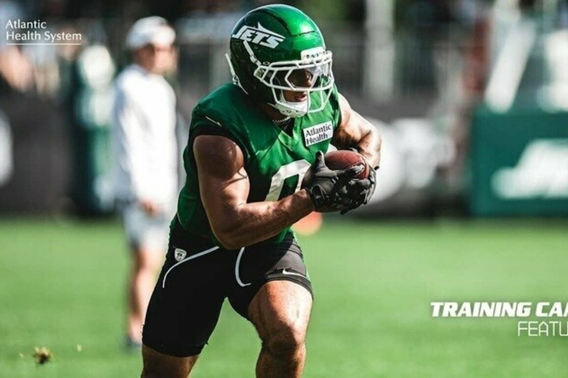 Jets Braelon Allen Is Determined to Run Through Tackles ... and Walls