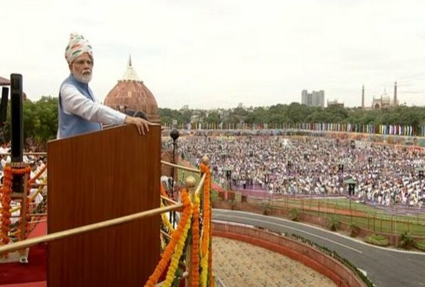 I-Day 2022: PM Modi salutes Defence forces after 'Made-In-India gun used for first time in ceremonial salute at Red Fort on I-Day