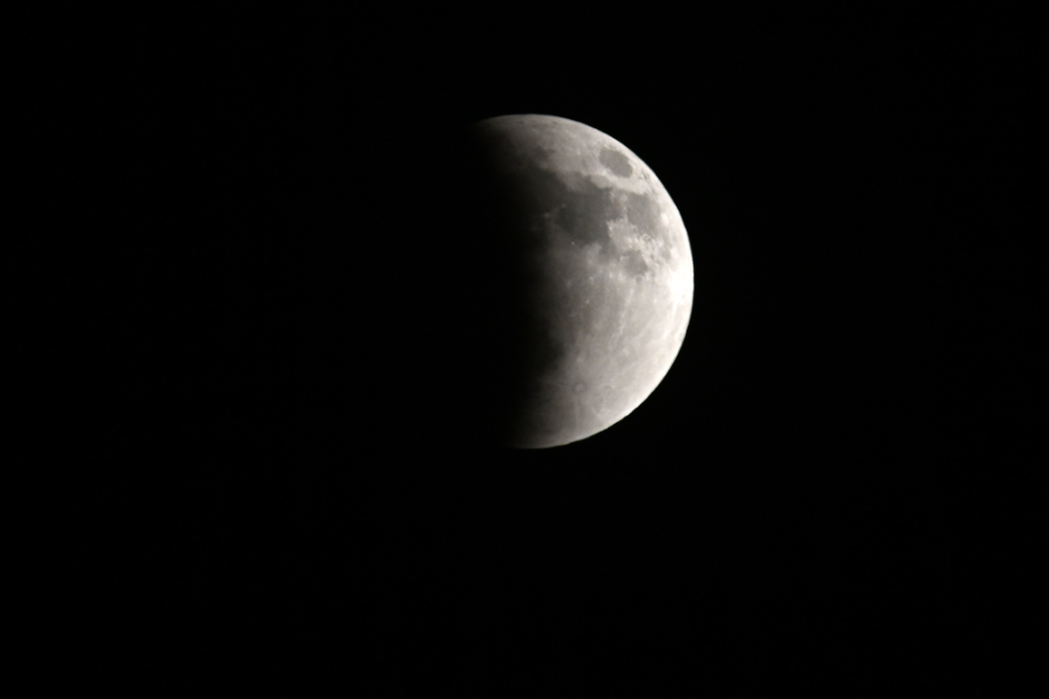 KUWAIT-KUWAIT CITY-LUNAR ECLIPSE