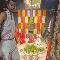 Maharashtra: Devotees take holy dip in Nashik Gange as Mahashivratri rush hits Prayagraj