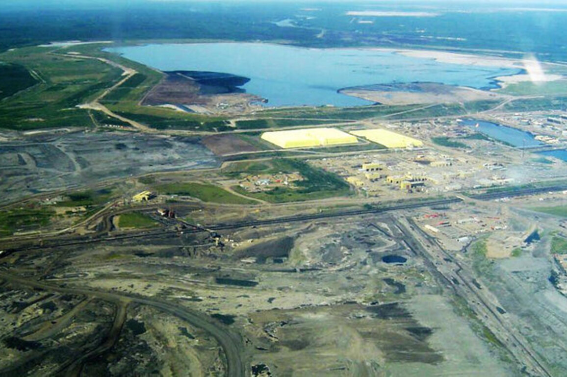 First Nations Chiefs Call out Ottawa Over Pipeline Deal That Doesn't Mention Water
