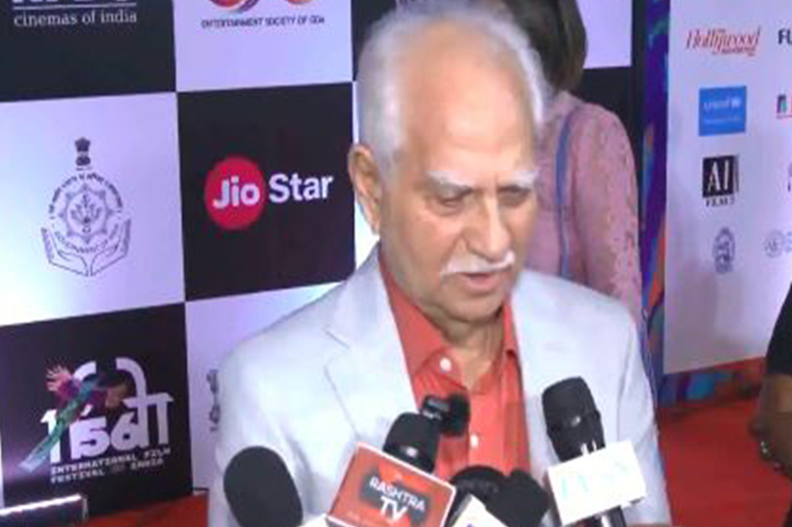 "We are missing him a lot...": Ramesh Sippy pays heartfelt tribute to legendary actor Dharmendra at IFFI 2025