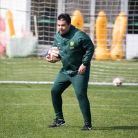 Feature: Beijing Guoan's Dutch coach embraces Chinese football culture