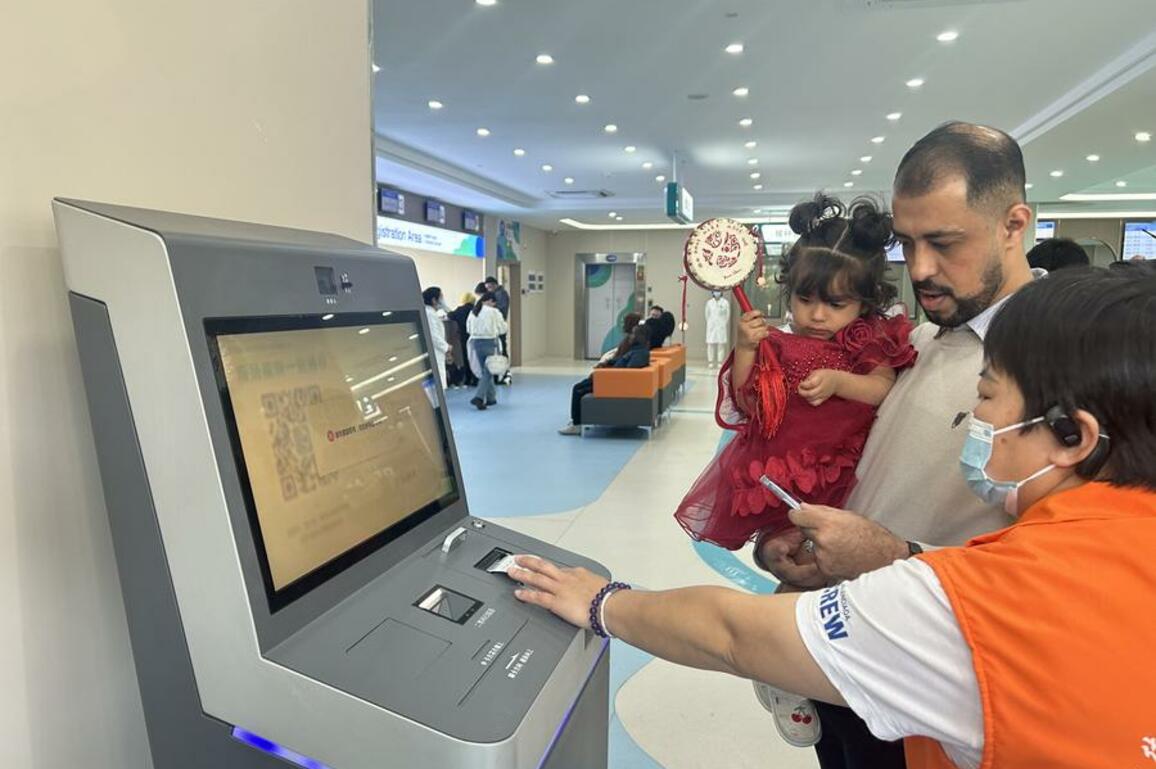 Foreign patients receive hassle-free medical services in east China