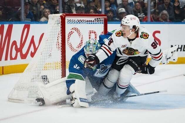 Blackhawks, Canucks aspire to more than playing out string